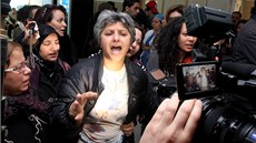 Vdova po pedákovi tuniské opozice ukrí Bilajdovi (6. února 2013) 