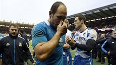 PORAENÝ. Kapitán italských ragbist Sergio Parisse opoutí hit po prohe se