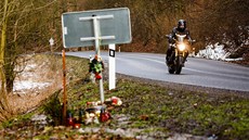 Cesta z Mlníka pes Libchov do Dubé je v sezon plná motorká.