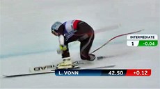 Lindsey Vonnová neustála skok pi mistrovství svta ve Schladmingu. (5. února