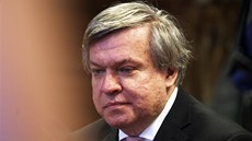 Jaroslav Barták ped závrenými emi u Mstského soudu v Praze