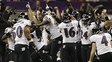 Hrá�i Baltimore se radují z vít�zství v Super Bowlu. 