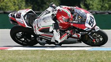 Luca Scassa pi mistrovství svta superbik v barvách stáje Ducati