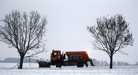 Kdy vyjedou krajtí silniái? Prý a poté, co pestane snit. Ministerstvo dopravy to popírá. Ilustraní snímek