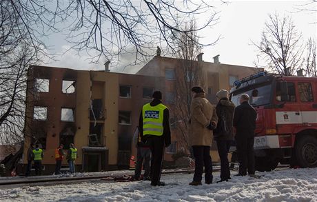 Hned v nedli 17. února bylo po ranním výbuchu zejmé, e z domu nic nezstane.