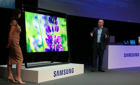 Televize Samsung S9 s rozliením 4K a úhlopíkou 85 palc.