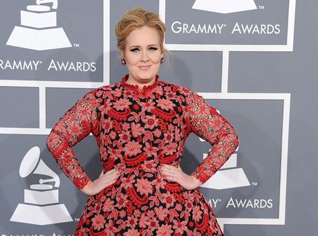 Adele na cench Grammy za rok 2012