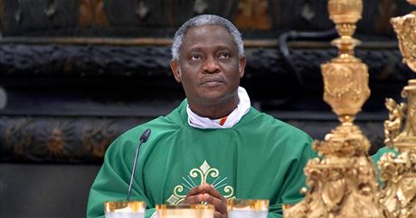 Ghanský kardinál Peter Turkson by se mohl stát prvním papeem erné pleti. 