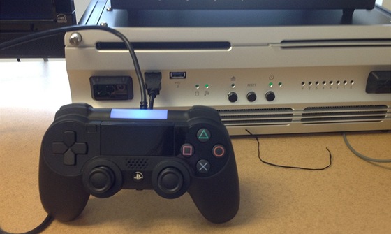 Moná podoba prototypu ovladae konzole PlayStation 4