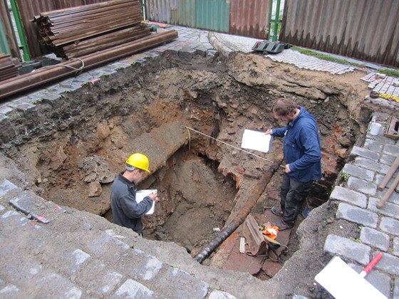 Archeologové nali zbytky barokních stn.