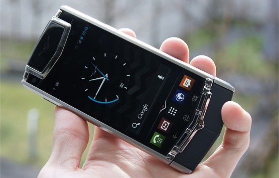 Vertu Ti - luxusní smartphone s Androidem