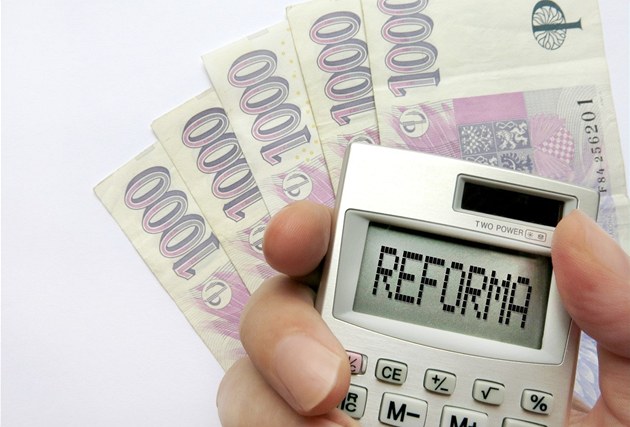 Nejen klienti, ale i n�kte�í odborníci se v penzijní reform� zatím p�íli� nevyznají. Ilustra�ní snímek