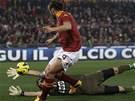 NATAENÝ GÓLMAN. Gianluigi Buffon, stráce branky Juventusu, likviduje anci