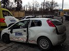 Při střetu dvou aut v Praze na Smíchově se zranili dva lidé.