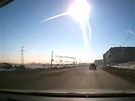 Kamery zachytily pád meteoritu u eljabinsku.