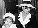 Monacká princezna Stéphanie a její matka knna Grace (11. ervna 1968)