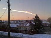 Na snímku je zachycen meteorit, který proletěl blízko ruské vesnice Bolšoje...