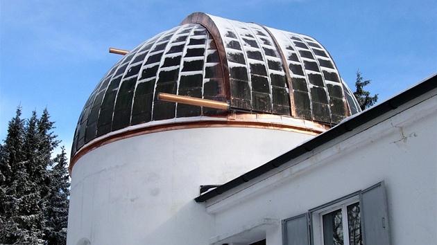 Astronomové pozorují planetky z observatoře na Kleti, nejvyšší hoře Blanského lesa.