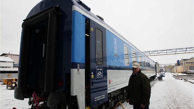 V umperskm podniku Pars nova pedstavili modernizovan eleznin osobn vz Bdmpee. Firma jich eskm drahm dod do poloviny roku 2014 na tyi destky.