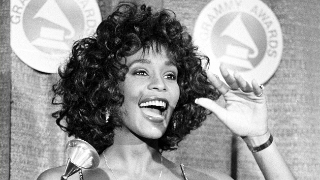 Whitney Houston na udlen cen Grammy (2. bezna 1988)