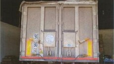 Kamion s návsem s deklarovaným nákladem obilí ze Slovenské republiky zadreli