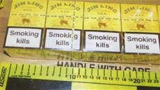 Uvnit schránky byly cigarety v hodnot 9 764 000 K.