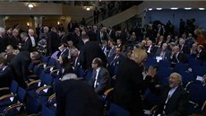 Claudia Rothová si za svj pozdrav s íránským velvyslancem vyslouila posmch