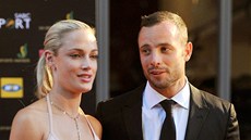 Oscar Pistorius a Reeva Steenkampová na spoleenské akci v Johannesburgu (4....