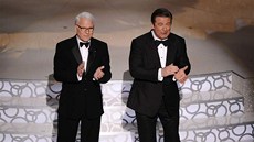 Steve Martin a Alec Baldwin na 82. udílení filmových Oscar (2010)