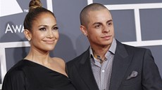 Grammy za rok 2012 - Jennifer Lopezovou doprovodil její pítel Casper Smart.