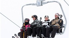 Na novou sjezdovku si p�ijel zaly�ovat i prezident Václav Klaus. 