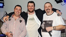 Pavel Vohnout (vpravo) oslavil padesáté narozeniny na ktu desky Kyklop -