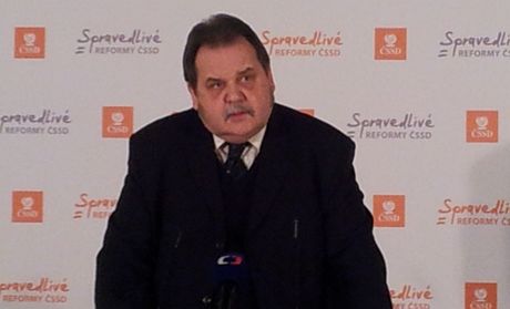 Senátor a stínový ministr zdravotnictví SSD Jan aloudík na tiskové konferenci
