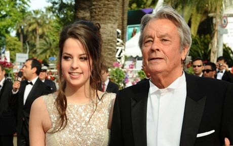 Alain Delon a jeho dcera Anouschka (Cannes 2010)