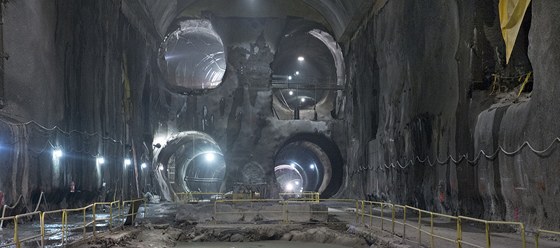 Pohled do tunel projektu East Access pod stanicí Grand Central