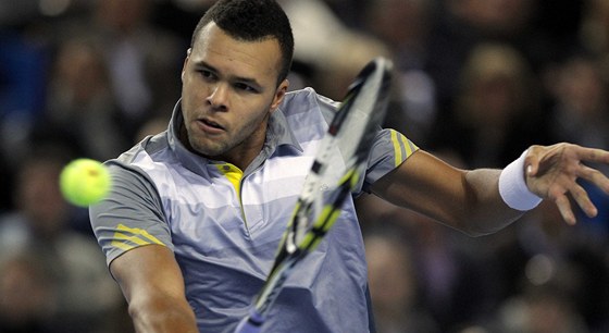 Jo-Wilfried Tsonga v Indian Wells postoupil do tvrtfinále, ale nevdl o tom.