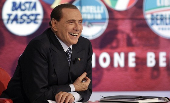 Italského expremiéra Silvia Berlusconiho by brzy mohl smích pejít. Hrozí mu a dvanáct let za míemi za zneuití pravomoci veejného initele a trest tí let za placený sex s nezletilou dívkou.