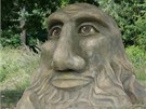 První betonovou sochu vytvoenou místním rodákem Michalem Oliakem naleznete na...
