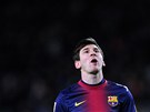MRZUTÝ VÝRAZ. Hvzdný útoník Lionel Messi z Barcelony se na sebe zlobí, e ml