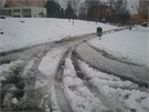 Neuklizený sníh  v ulicích Kimická a Daická, Praha 15- Horní Mcholupy.