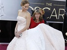 Jennifer Lawrence v atech Dior Haute Couture