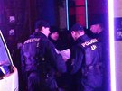 Policejní zátah v noním podniku Cabaret Atlas v ulici Ve Smekách v centru