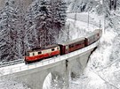 Zimní pohled na Mariazellskou dráhu (Heugraben Viadukt)