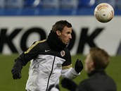 Sparťanský obránce Matěj Hybš na tréninku před odvetou s Chelsea.