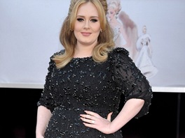 Adele v šatech Jenny Packham
