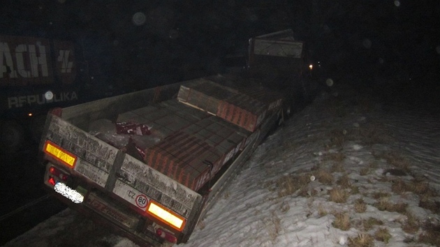 Nehoda felicie a kamionu u Tuap na Vykovsku.