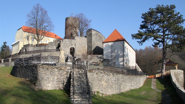 Hrad Svojanov proel za posledn lta rozshlou rekonstrukc. 