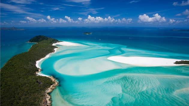 3. Whitehaven Beach, ostrovy Whitsundays, Queensland, Austrálie. Plá, která má...