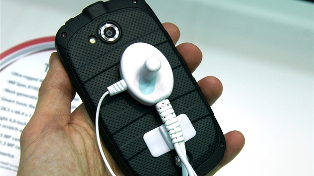 Kyocera Torque - odoln smartphone bez sluchtka