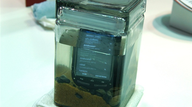 Kyocera Torque - odoln smartphone bez sluchtka